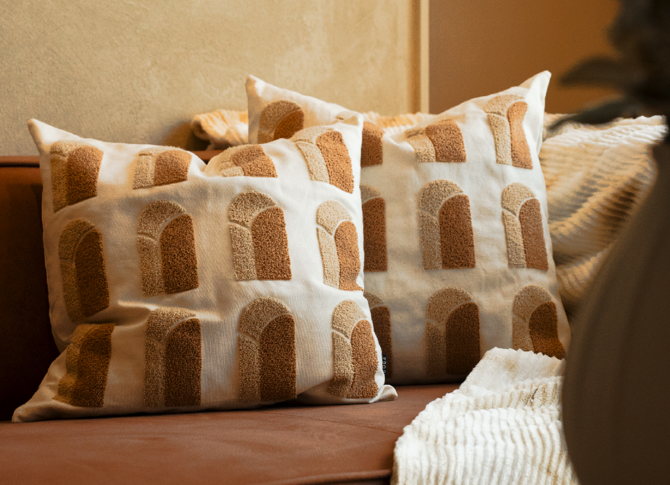 4197_HOOGA_MAYCampaign_MallComplimentary_SG_CompassOne_Website_635x460px